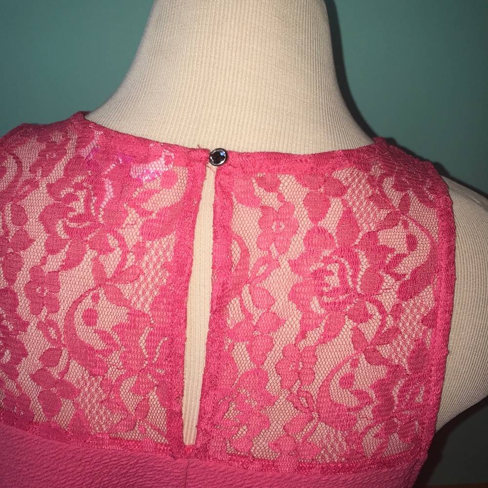 Candie’s Honeysuckle textured shift dress. - Picture 2 of 8